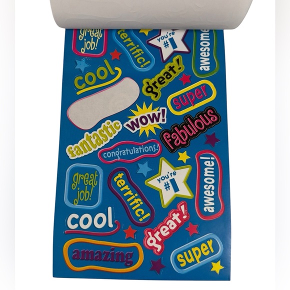 Over 400 Stickers & 4 pencils - Picture 6 of 9